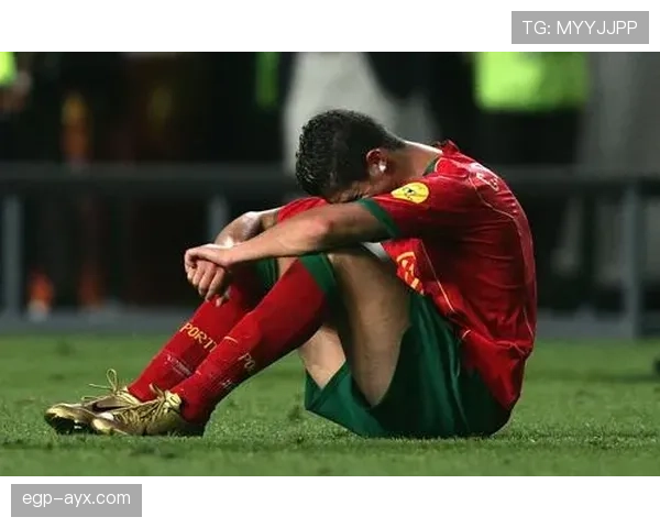 菲戈卓越表现助力巴萨重返荣耀