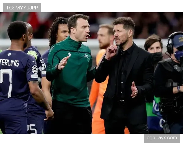 西蒙尼更衣室文化解析 西蒙尼更衣室文化解析