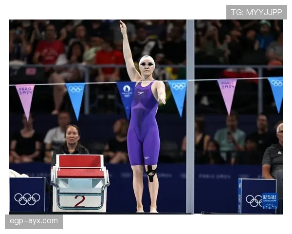 叶诗文今天又被扒，说是背后生活比赛场还花哨，真想知道她机场行李里放啥秘密神器！